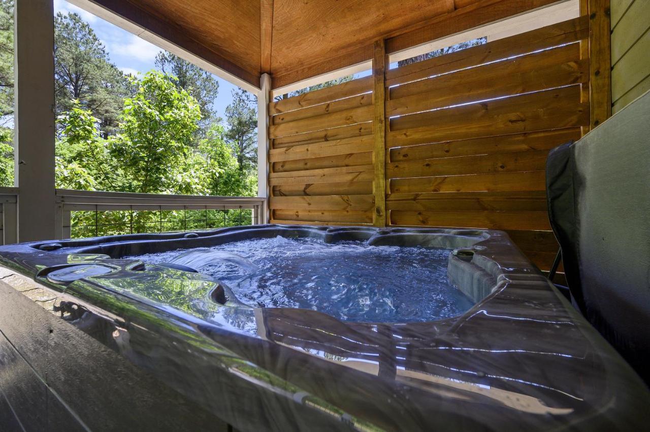 Convenient Romantic Hot Tub Bbq 3-Night Special! Broken Bow Bagian luar foto