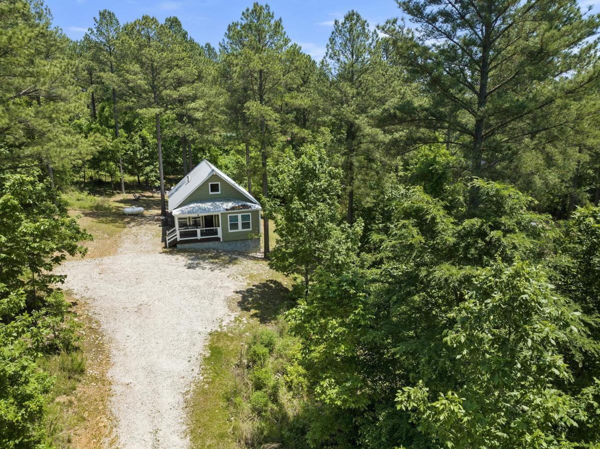 Convenient Romantic Hot Tub Bbq 3-Night Special! Broken Bow Bagian luar foto